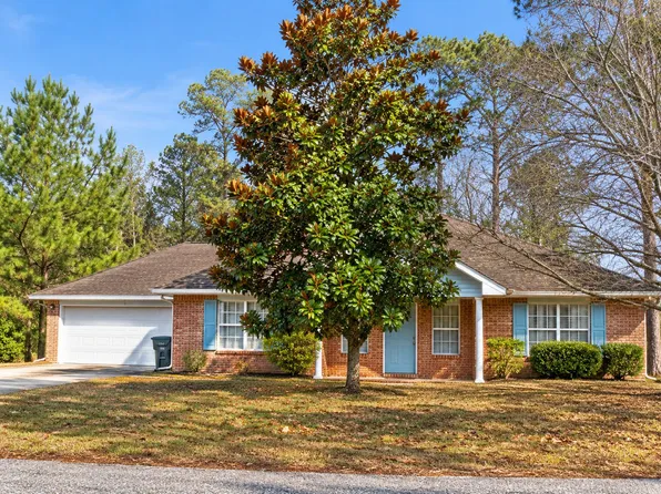 632 Banyan Pl, Diamondhead, MS 39525