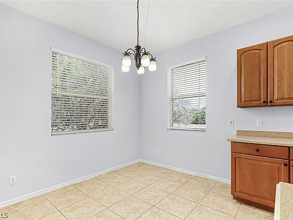 5th image of 9180 Spanish Moss Way Unit 922