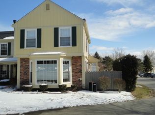 1428 Crescent Ln #1, Rochester Hills, MI 48306