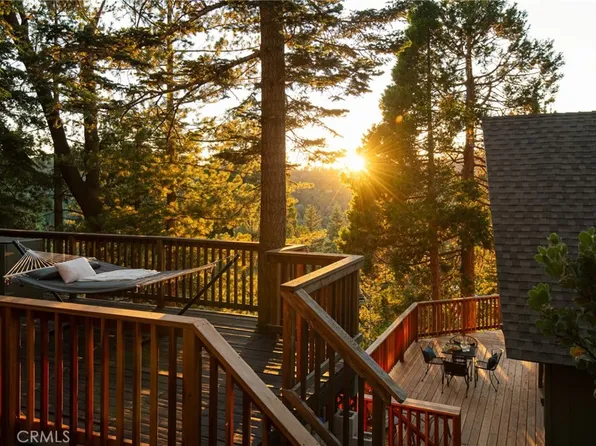 459 Pioneer Rd, Lake Arrowhead, CA 92352