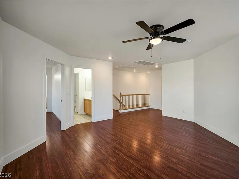 9711 Spinnaker Creek Ave — Photo 15