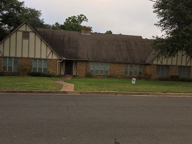 1st image of 831 Willowcreek Dr