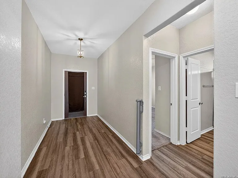 2902 Daisy Mdw — Photo 11