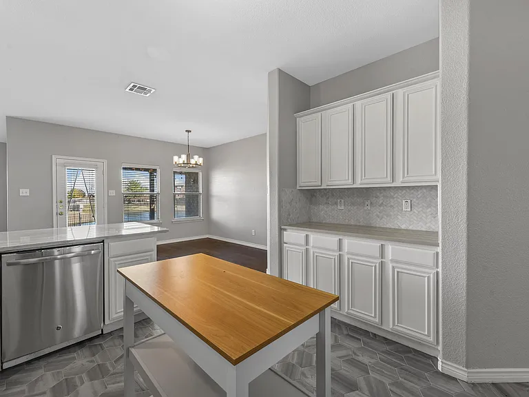 5590 Manitou Dr — Photo 20