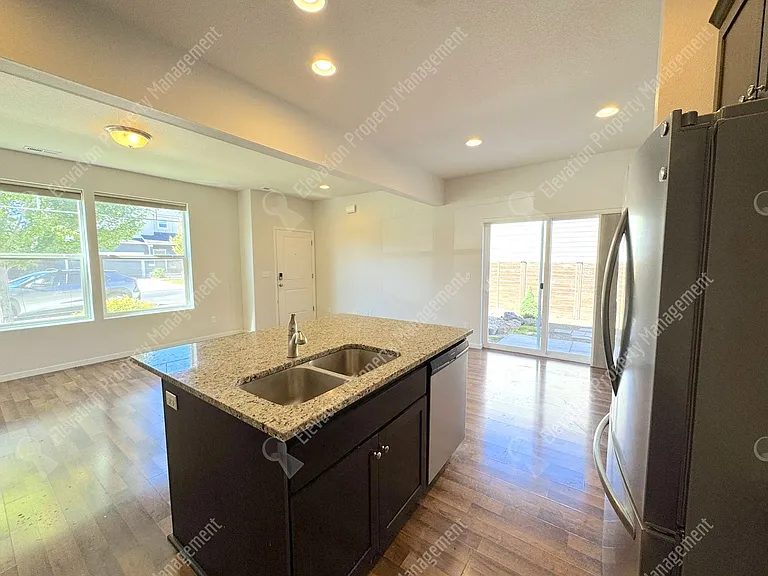 20570 SE Cameron Ave — Photo 5