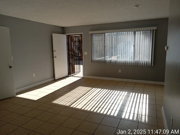 602 Carson St #A-L — Photo 3