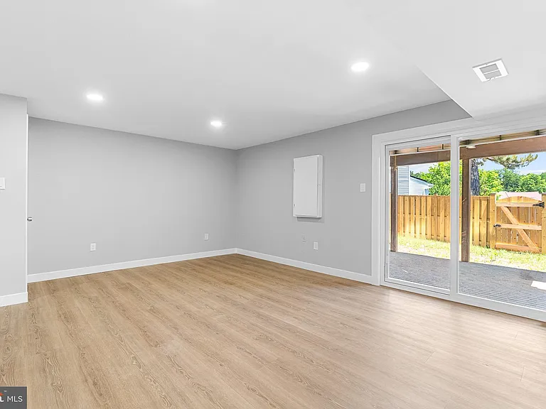 11409 Berland Pl — Photo 17