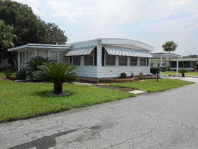 1st image of 136 S Lake Dr