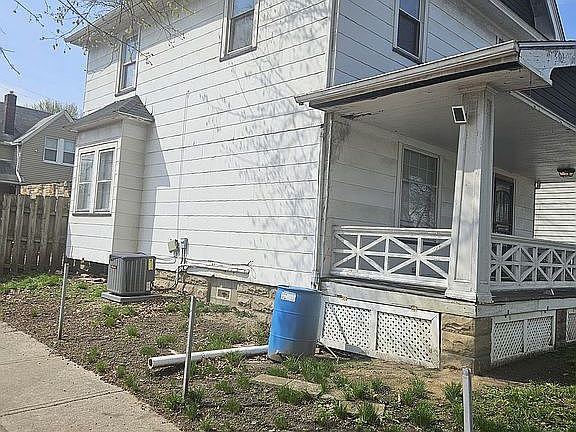 5th image of 6101 Fir Ave