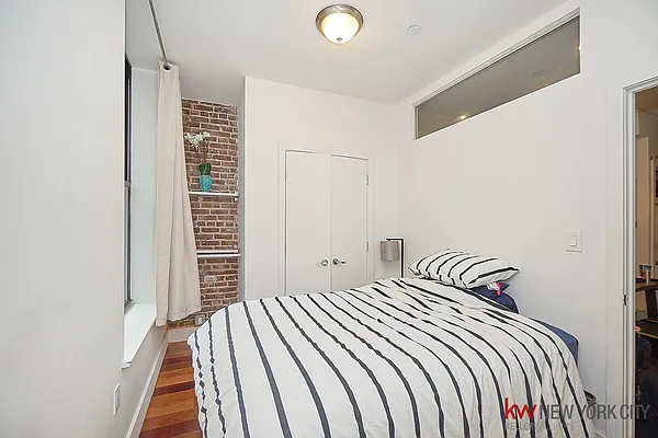 Rented by Keller Williams NYC | media 25