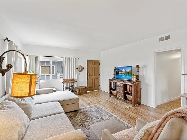 1024 Loring St #15 — Photo 5