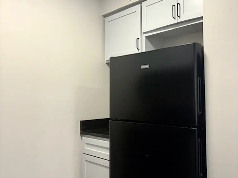 Fairway Apartments — Photo 48