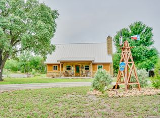 457 County Road 4614, Castroville, TX 78009