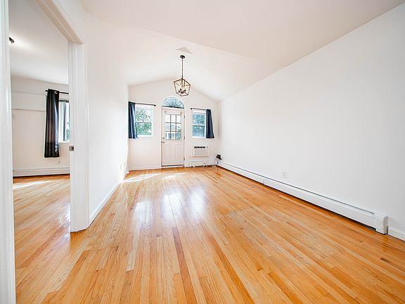 2nd image of 2540 14th St #2