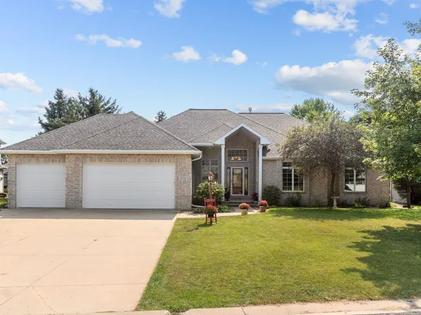 272 Peterlynn Dr, Wrightstown, WI 54180