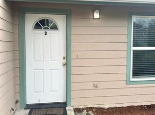 2136 NW North Hill Dr APT D, Grants Pass, OR 97526