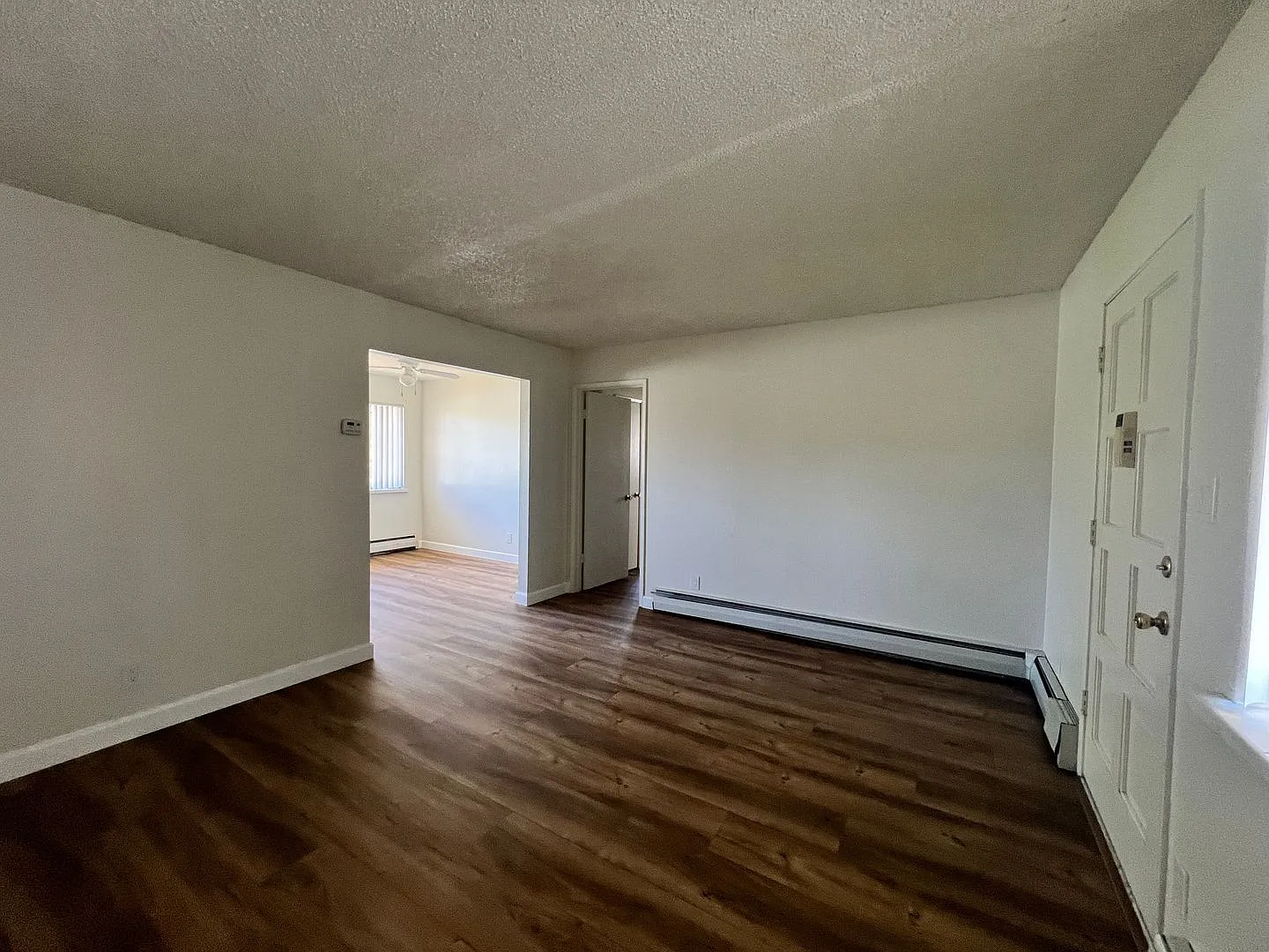 1095 Crinella Court — Photo 2