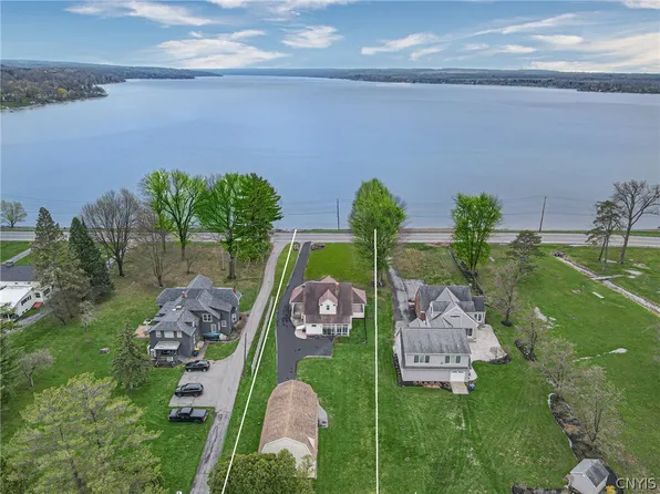 6790 E Lake Rd, Auburn, NY 13021