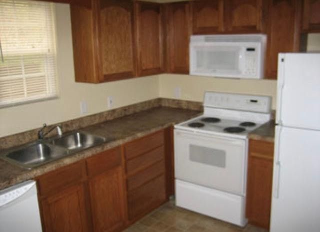 2nd image of 6804 Ruh Rd