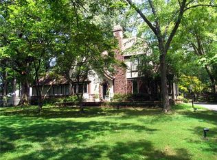 4556 Barfield Rd, Memphis, TN 38117