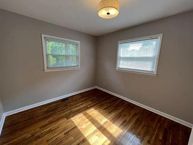 1722 Brent Rd — Photo 5