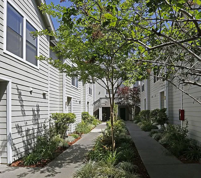 2207 N St #10 — Photo 2