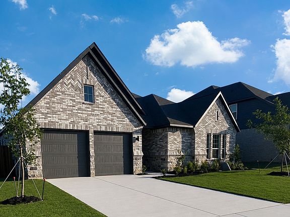 2nd image of 302 Alicia Ct