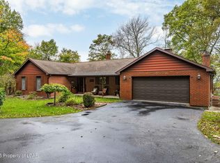 201 Skyline Dr, Hazleton, PA 18202