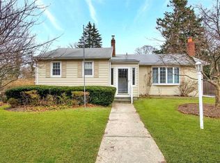 27 Long Beach Dr, Sound Beach, NY 11789