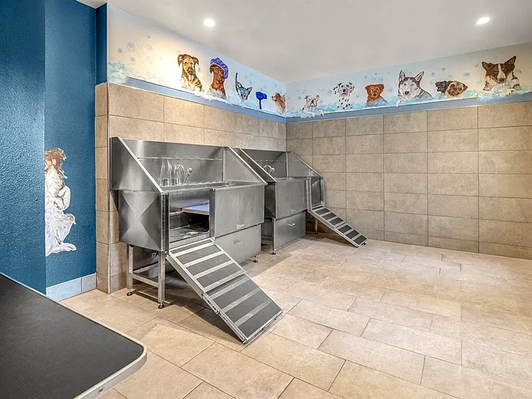 Newly renovated pet spa