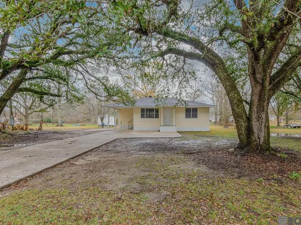 42146 Churchpoint Rd, Gonzales, LA 70737