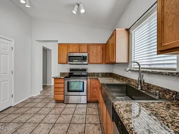 952 S Banning Street, Gilbert, AZ 85296