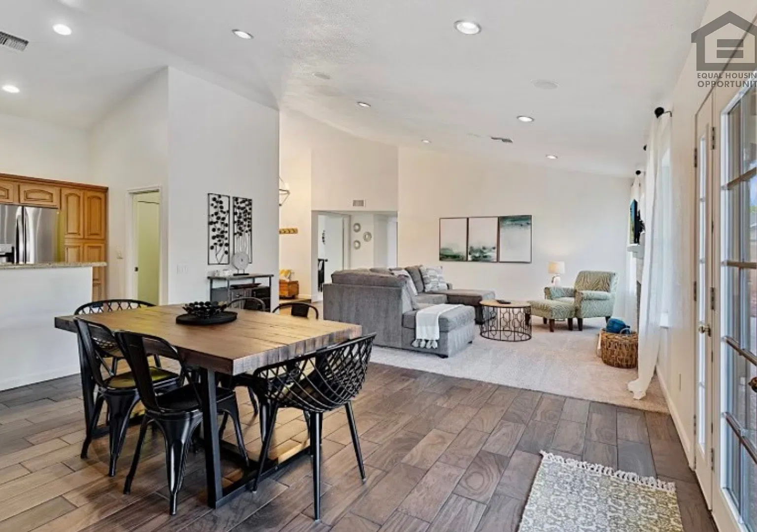 3Bed/2Bath Furnished House at 7th Ave/Union Hills! Move-In Ready on 12/10/2026! — Photo 4