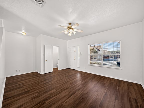 3rd image of 4161 Saint Charles Bay