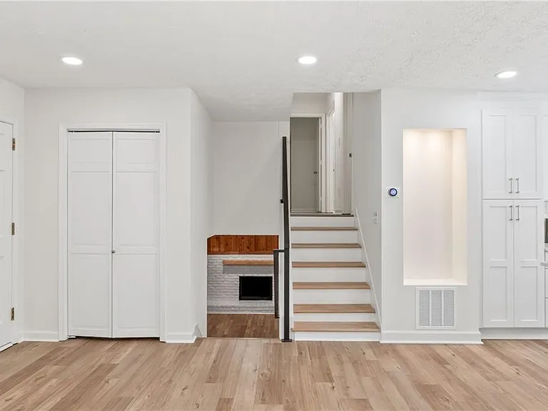 472 Barnesdale Dr — Photo 26