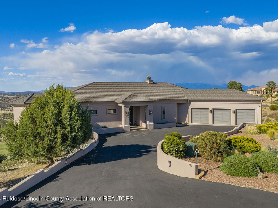 1st image of 211 Lincoln Hills Dr