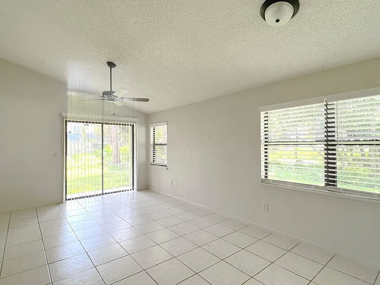11638 Anjali Ct #11638 — Photo 4