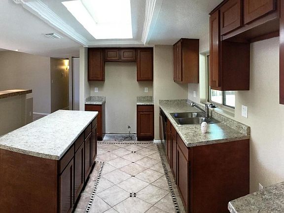 4th image of 3614 W Columbine Dr