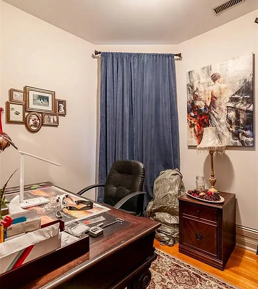 374 King St W — Photo 8