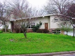 17 Chapel St, Jamestown, NY 14701