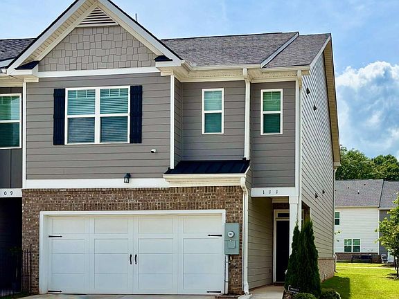 2nd image of 111 Hampton Cir