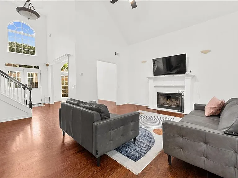 790 Milton Oaks Dr — Photo 15