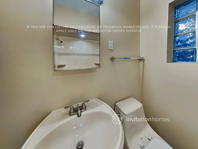 2728 Wesley Ave — Photo 12