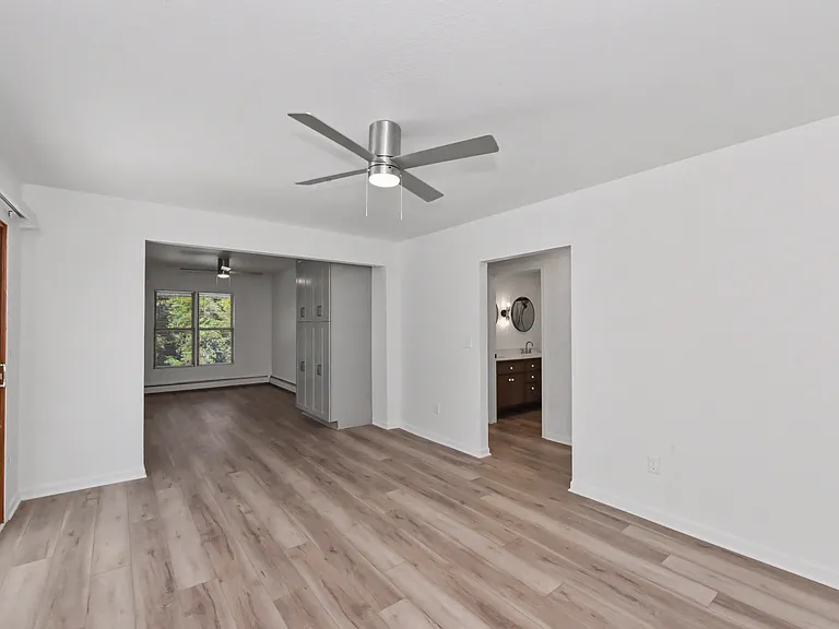W330N4339 Lakeland Dr #B — Photo 11