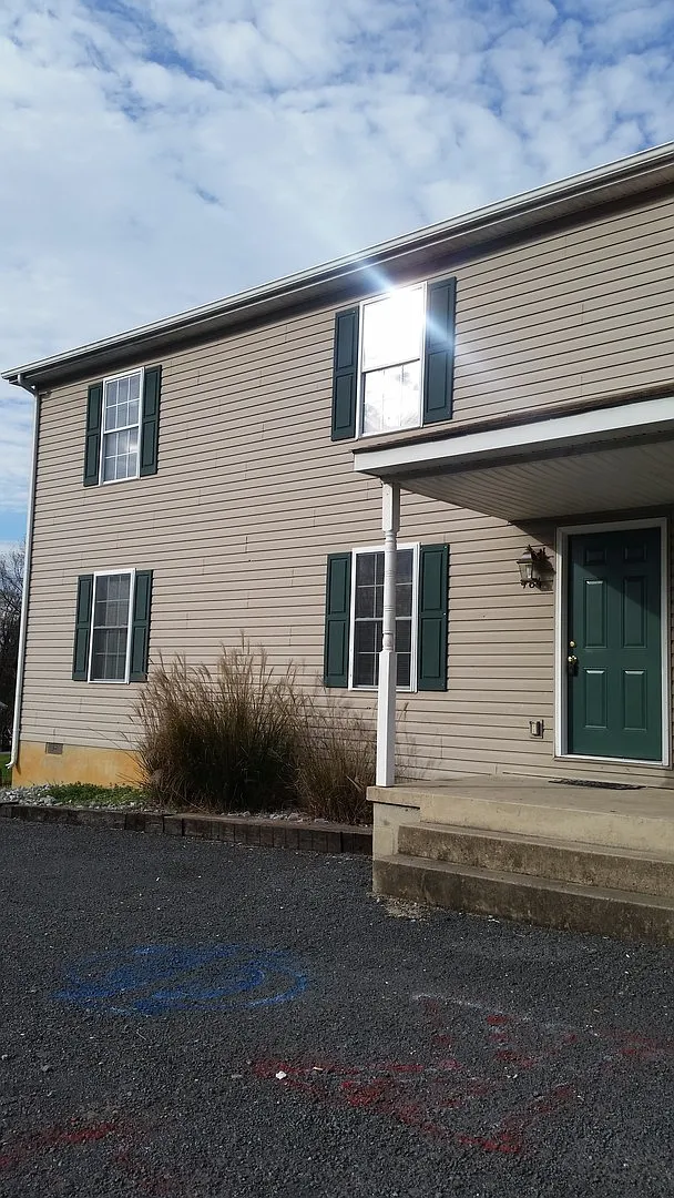 Sandpiper Lane 472 Apartments — Photo 1