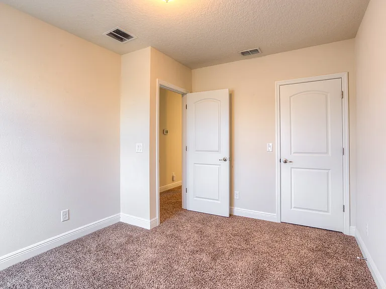 1705 Southern Oak Loop — Photo 29