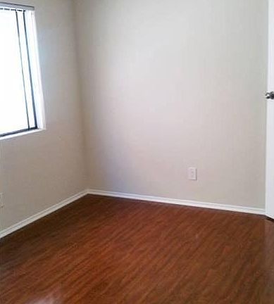 4th image of 724 S Berendo St APT 2D
