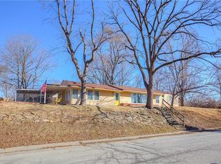 622 Walnut St, Liberty, MO 64068