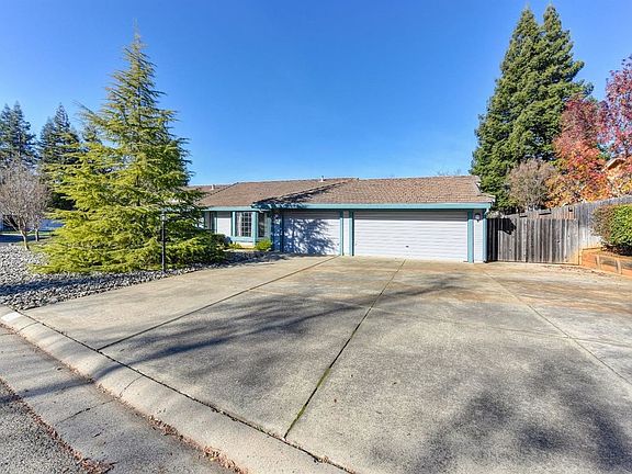 4th image of 1499 Pemberton Way