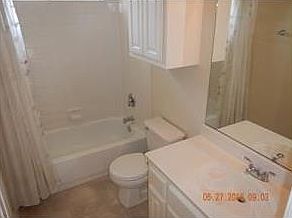 5th image of 404 Ivan Dr